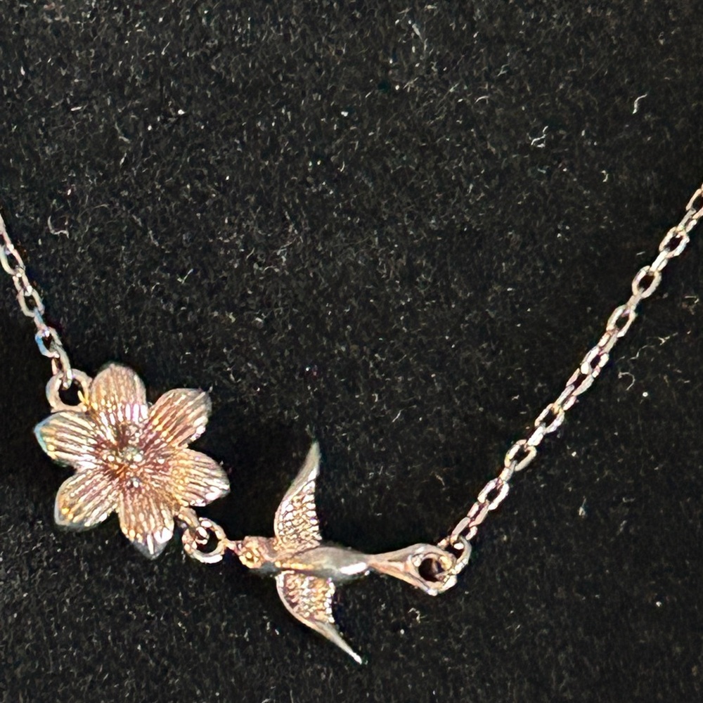 NIB Sparrow and lily Silver Necklace
